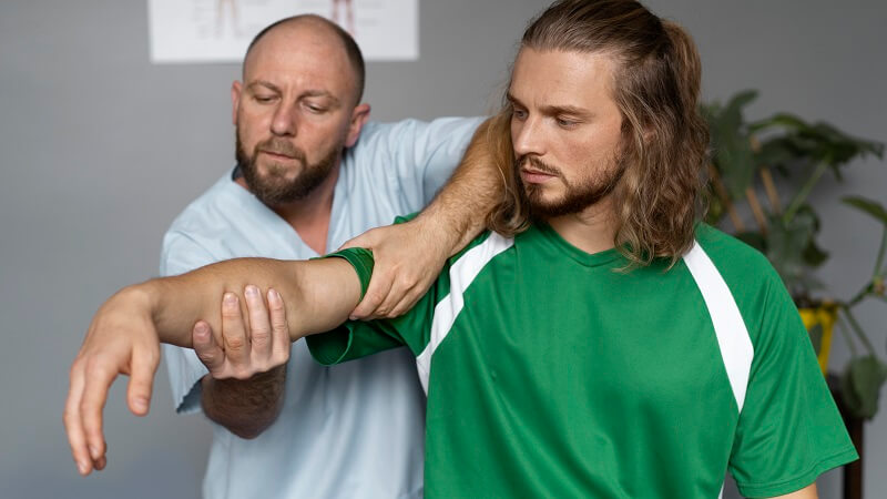 How Chiropractic and Physical Therapy Work Together for Sports Recovery
